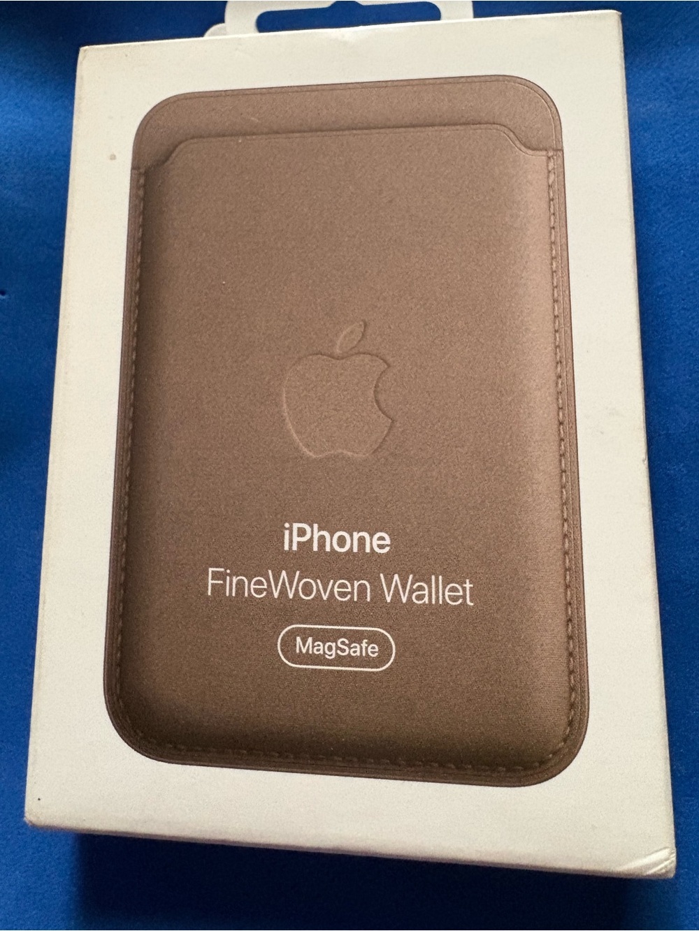 Apple iPhone FineWoven MagSafe Wallet - taupe